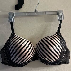 Victoria’s Secret Bombshell Push-Up Bra